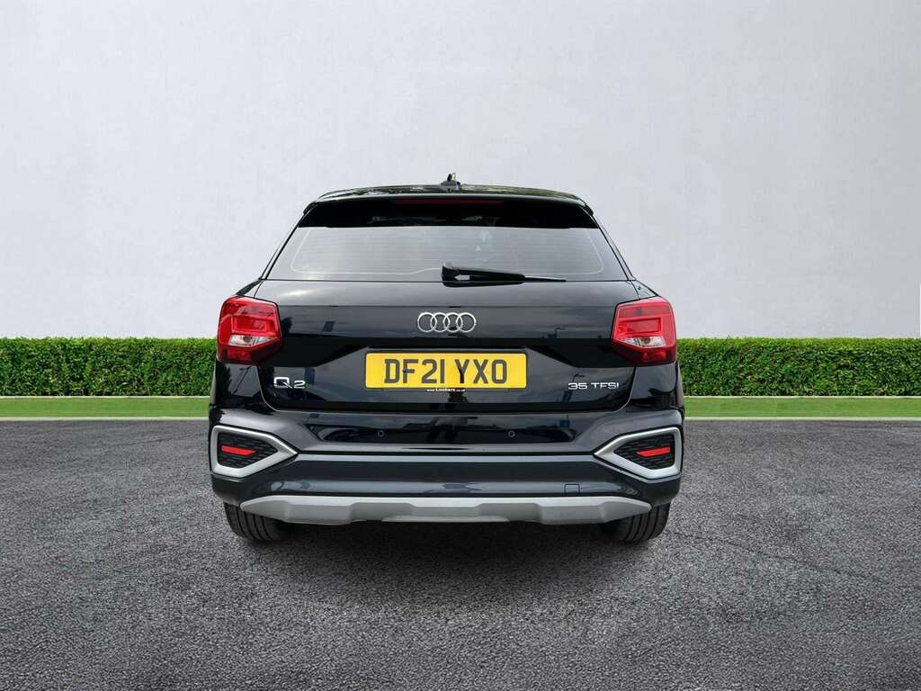 Audi Q2 35 Tfsi Sport Black #4