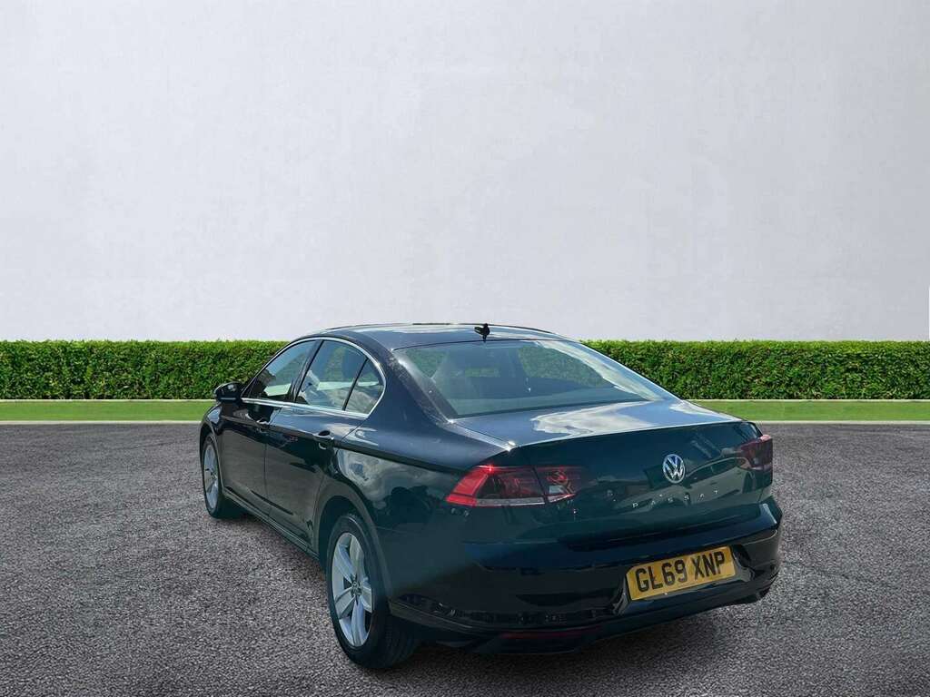Volkswagen Passat 2.0 Tdi Evo Scr Se GL69XNP Black #2