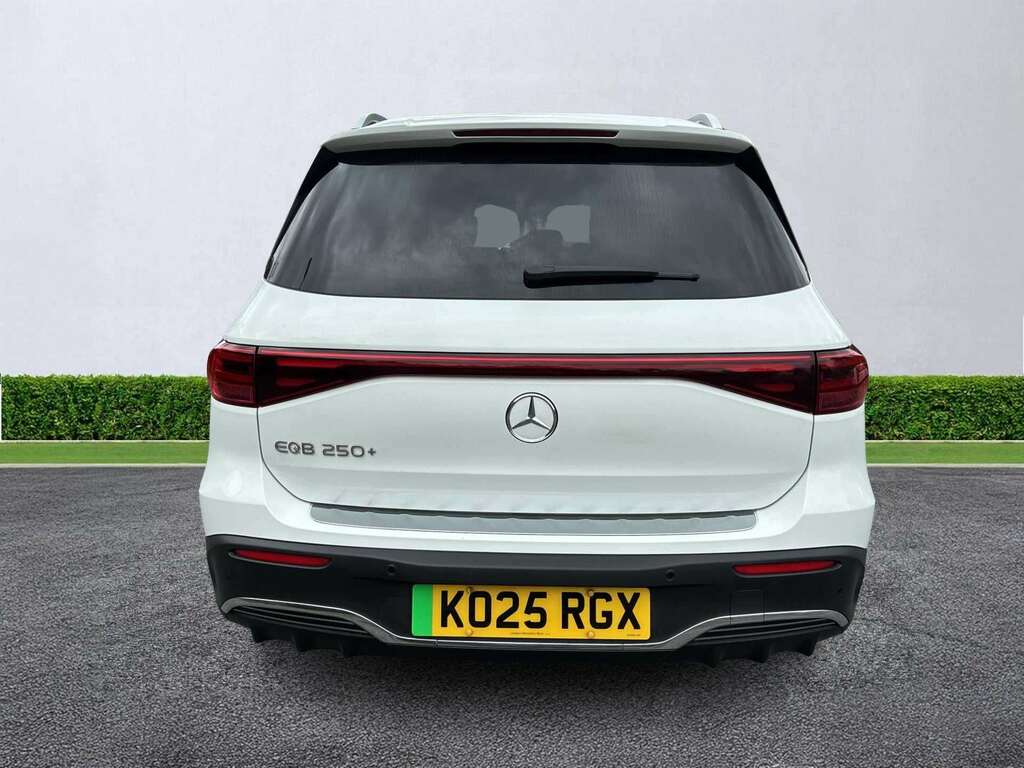 Mercedes-Benz EQB Eqb 250 140Kw Amg Line Executive 70.5Kwh KO25RGX White #4