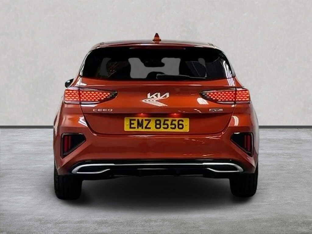 Kia Ceed Ceed 1.5T Gdi Isg 138 Gt-line Hatchback EMZ8556 Orange #4