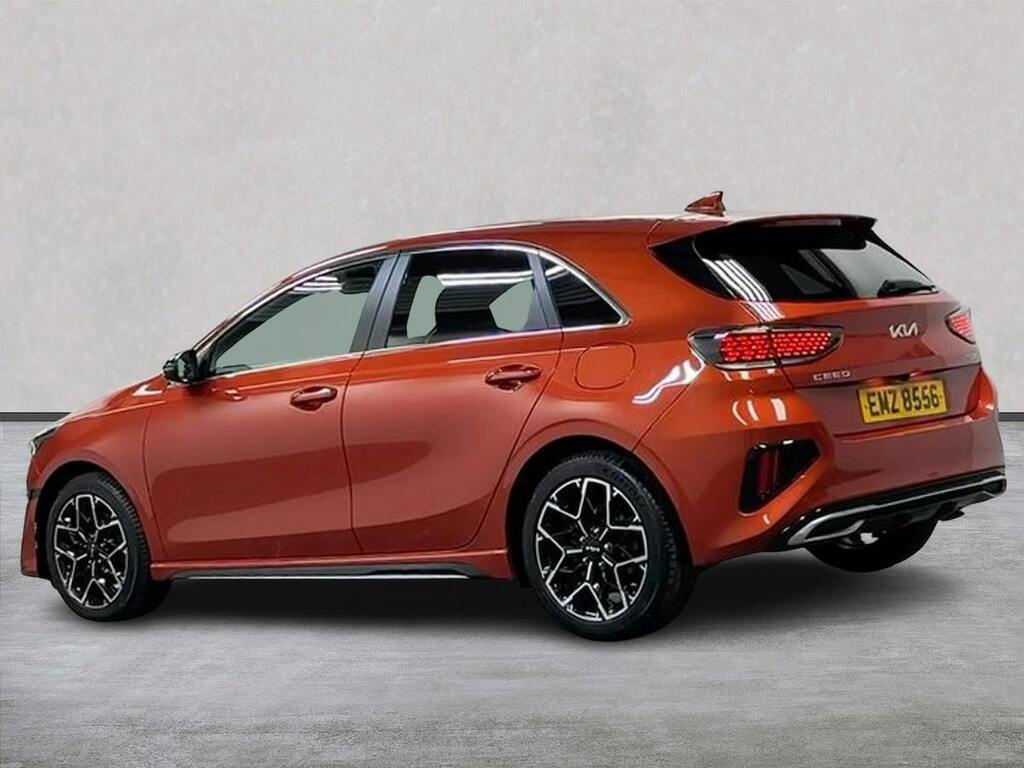 Kia Ceed Ceed 1.5T Gdi Isg 138 Gt-line Hatchback EMZ8556 Orange #2