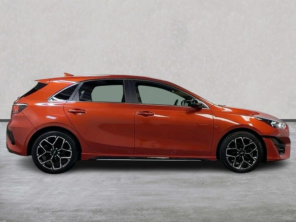 Kia Ceed Ceed 1.5T Gdi Isg 138 Gt-line Hatchback EMZ8556 Orange #3