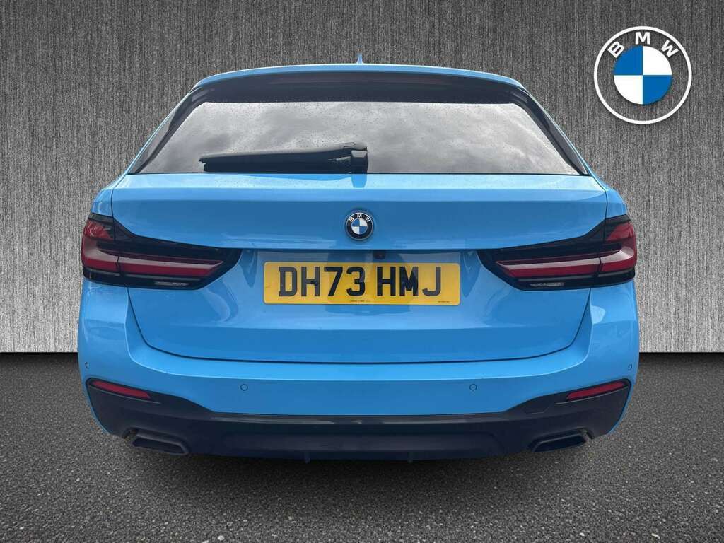 BMW 5 Series 530E Xdrive M Sport DH73HMJ Blue #4
