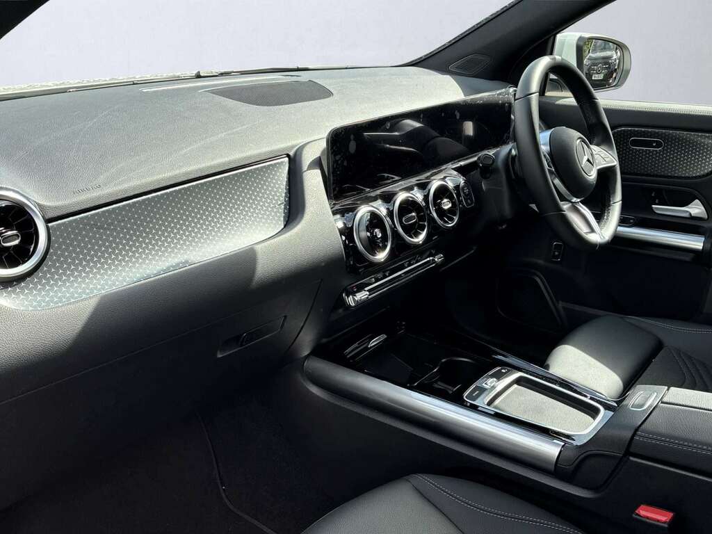 Mercedes-Benz GLA Class Gla 200D Sport Executive White #6