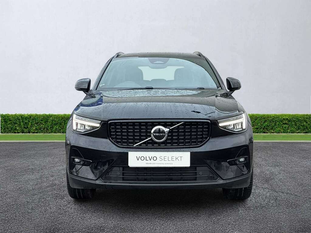 Volvo XC40 2.0 B3p Plus Dark SA23YPT Black #2