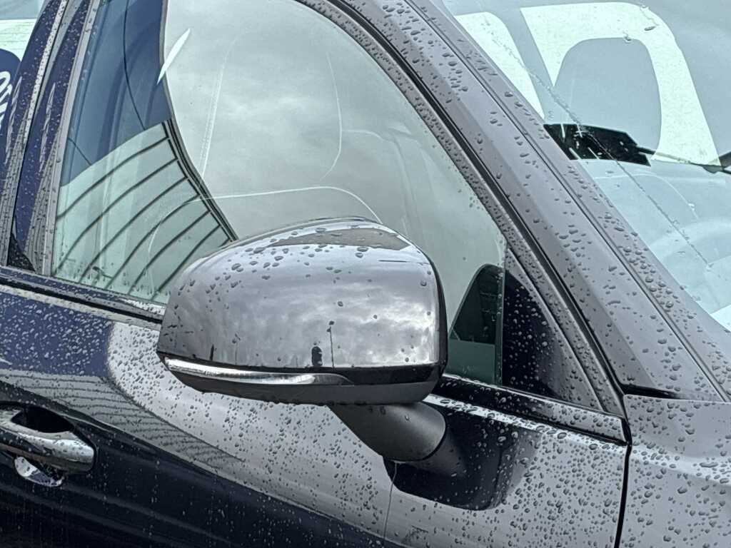 Volvo XC40 2.0 B3p Plus Dark SA23YPT Black #6
