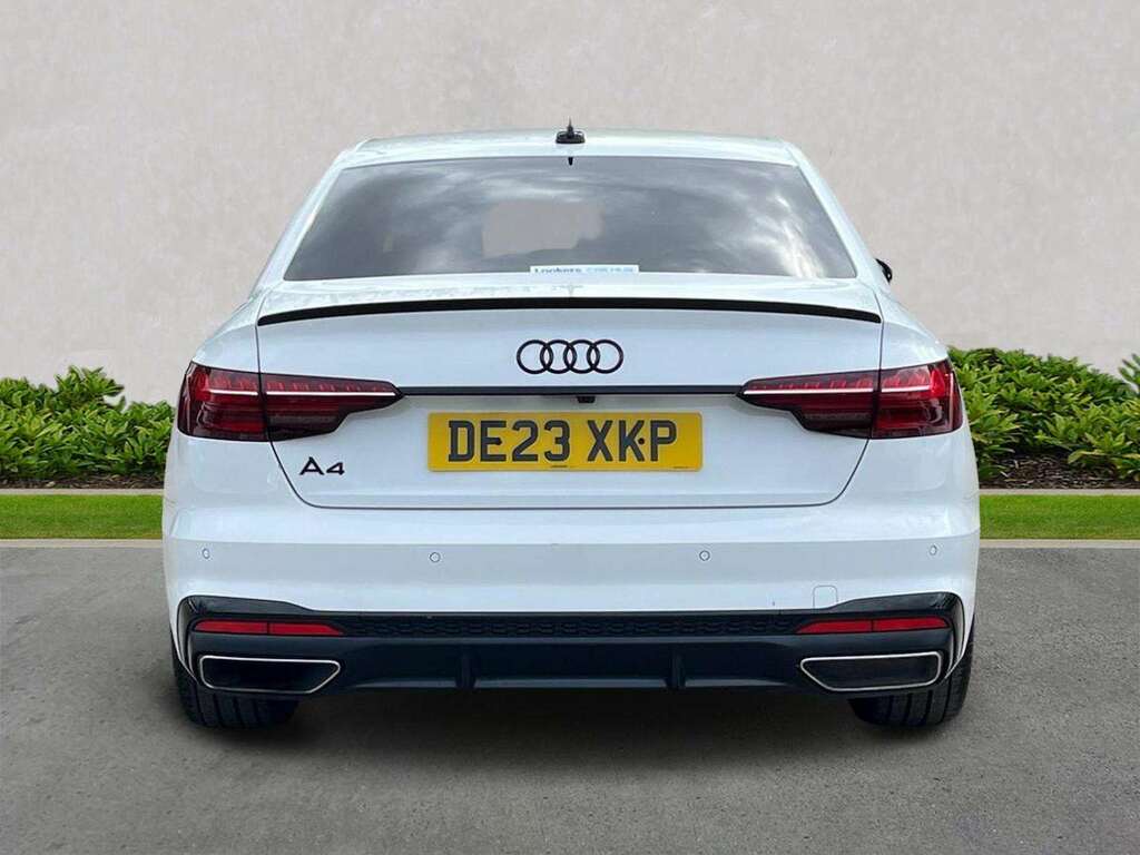 Audi A4 2.0 Tdi 35 Black Edition Saloon S Troni White #4