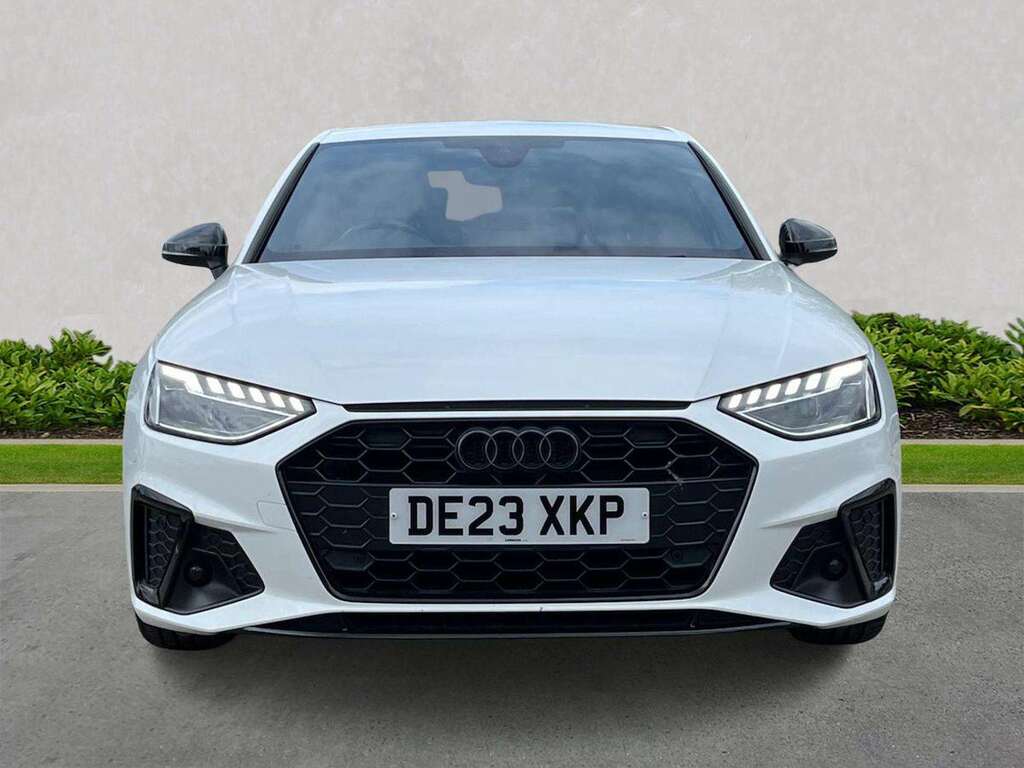 Audi A4 2.0 Tdi 35 Black Edition Saloon S Troni White #5