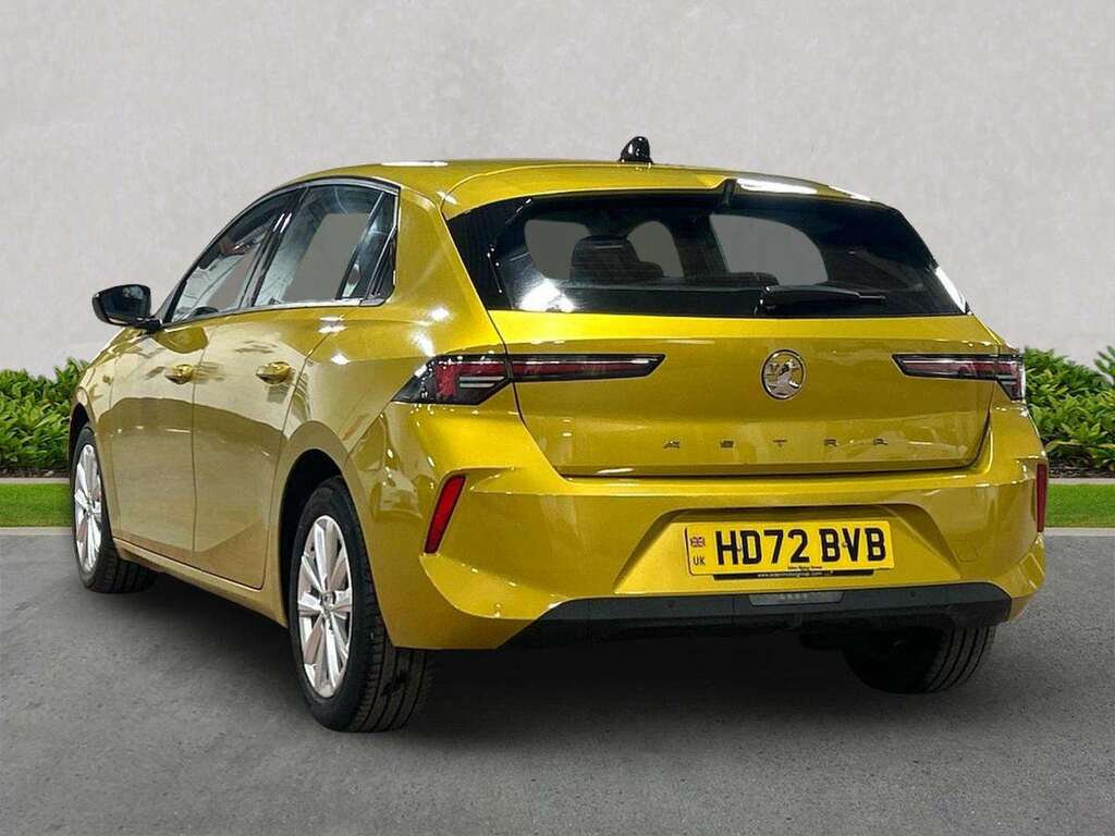 Vauxhall Astra 1.2 Turbo 130 Design HD72BVB Yellow #2
