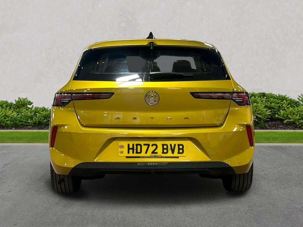 Vauxhall Astra 1.2 Turbo 130 Design HD72BVB Yellow #4