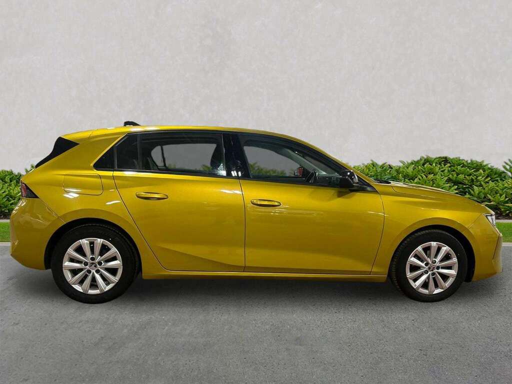 Vauxhall Astra 1.2 Turbo 130 Design HD72BVB Yellow #3