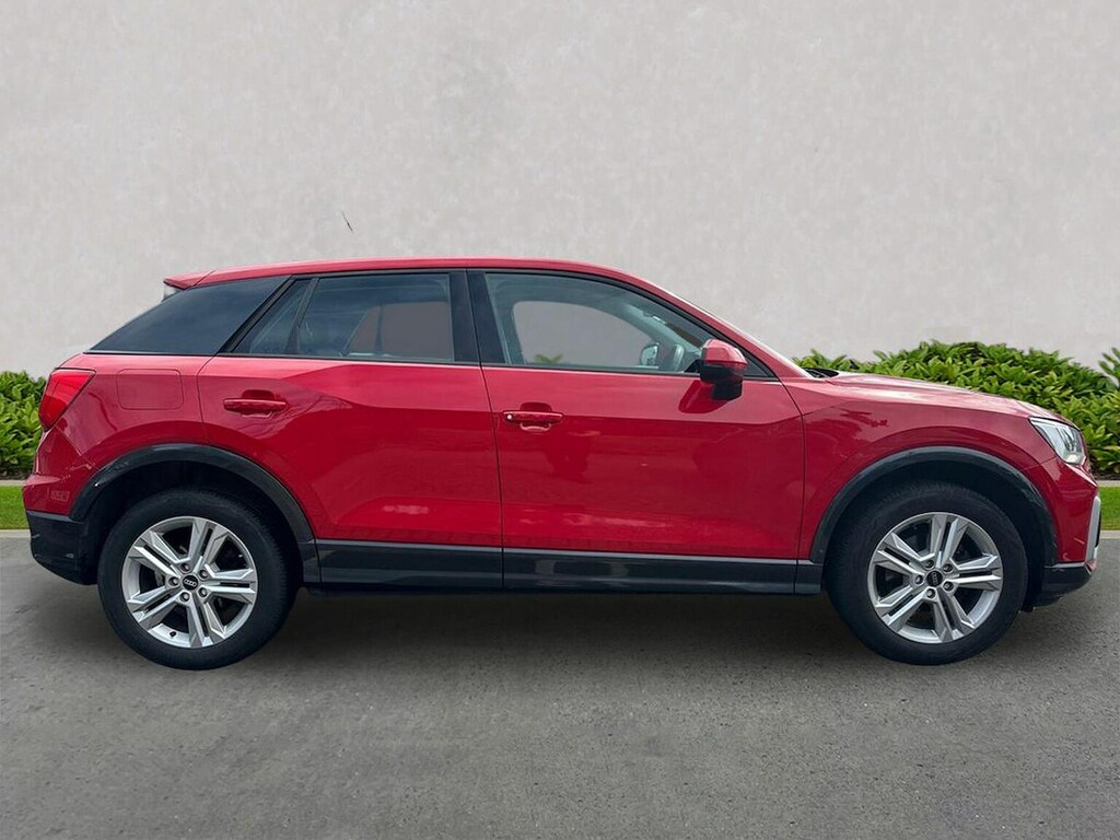 Audi Q2 30 Tfsi Sport Cs SG71OXT Red #3
