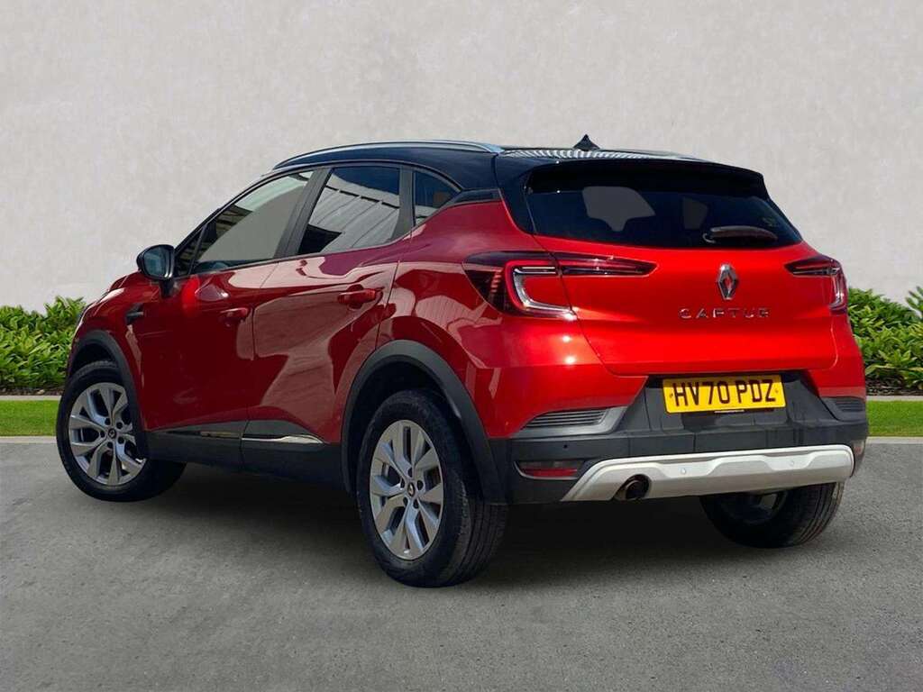 Renault Captur 1.3 Tce Iconic Suv Euro 6 Ss HV70PDZ Red #2