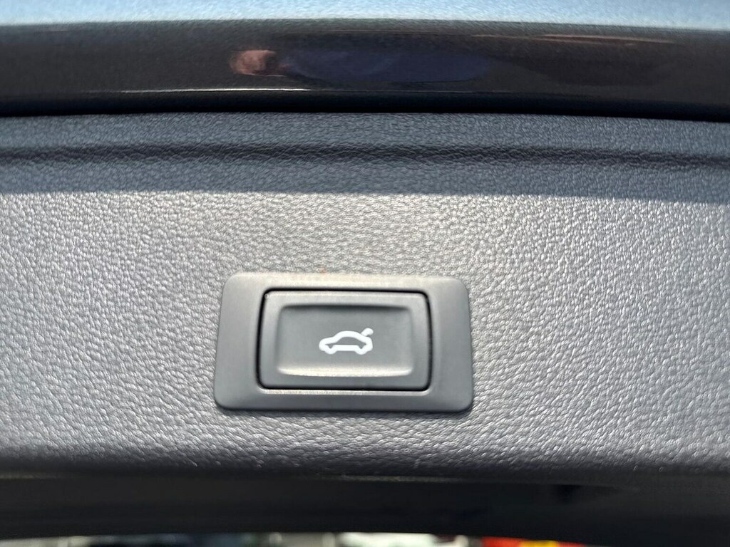 Audi A4 2.0 Tdi 35 S Line Estate S Tronic Euro WG20EZV Grey #2