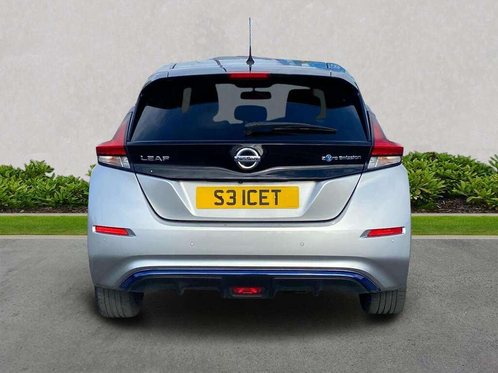Nissan Leaf 110Kw Tekna 40Kwh YY18JYS Silver #4