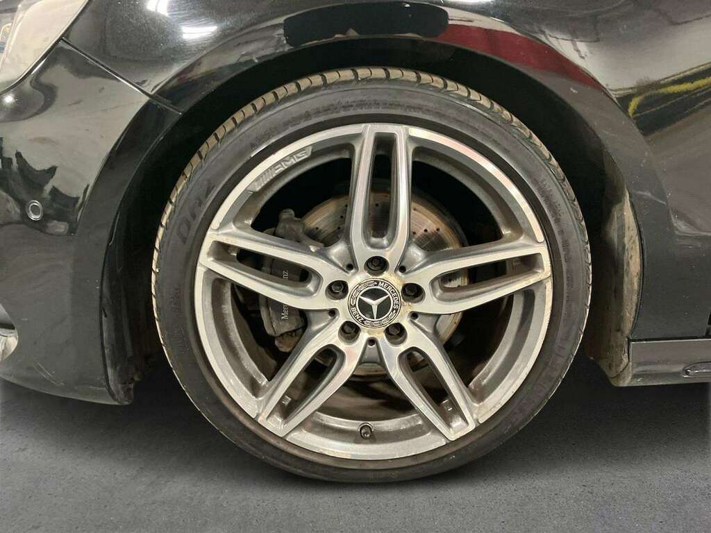 Mercedes-Benz A Class A180 Amg Line Premium EF67KZN Black #6