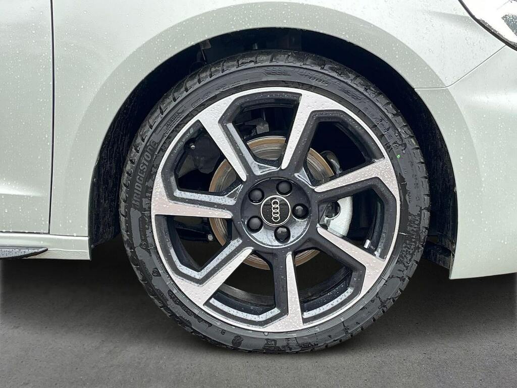 Audi A1 30 Tfsi Black Edition SA26TZE Silver #6