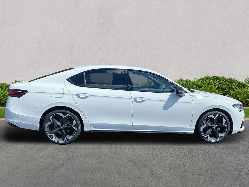 Skoda Superb 1.5 Tsi E-tec Mhev Sportline Hatchback MH25HPK White #3