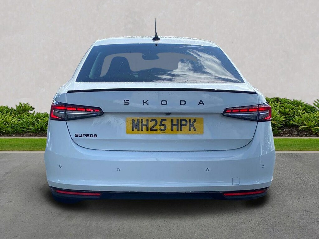 Skoda Superb 1.5 Tsi E-tec Mhev Sportline Hatchback MH25HPK White #4