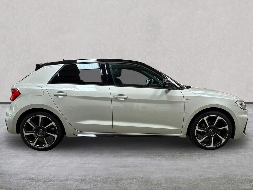 Audi A1 1.5 Tfsi 35 Black Edition Sportback S T RE73KKD Silver #3