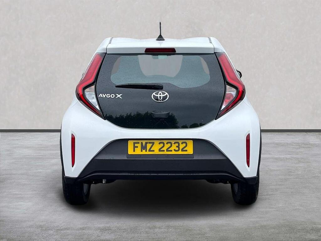 Toyota Aygo X 1.0 Vvt-i Pure Hatchback X-shift Euro 6 FMZ2232 White #4