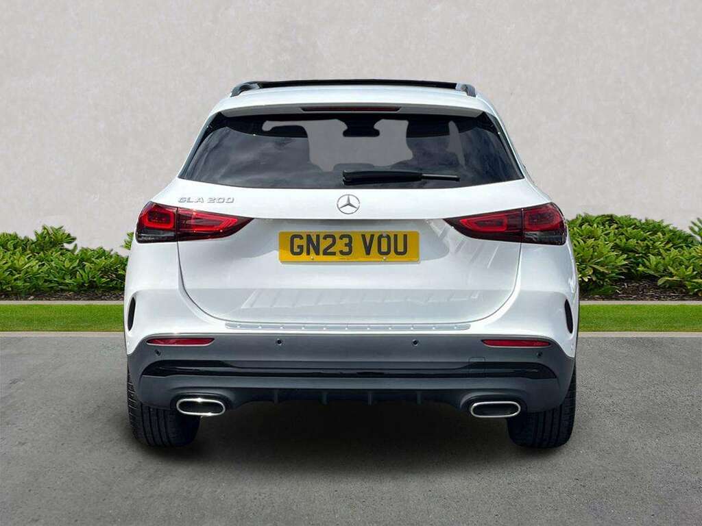Mercedes-Benz GLA Class Gla 200 Amg Line Premium Plus Night Ed GN23VOU White #4