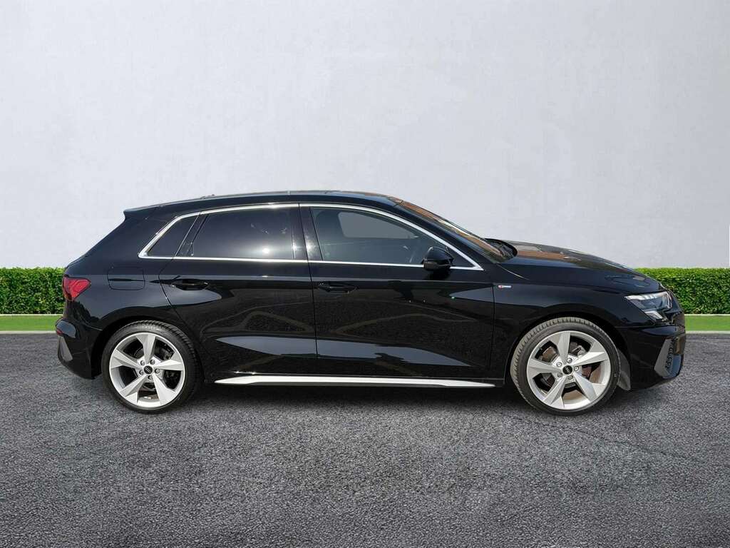 Audi A3 35 Tfsi S Line DG24BEY Black #2