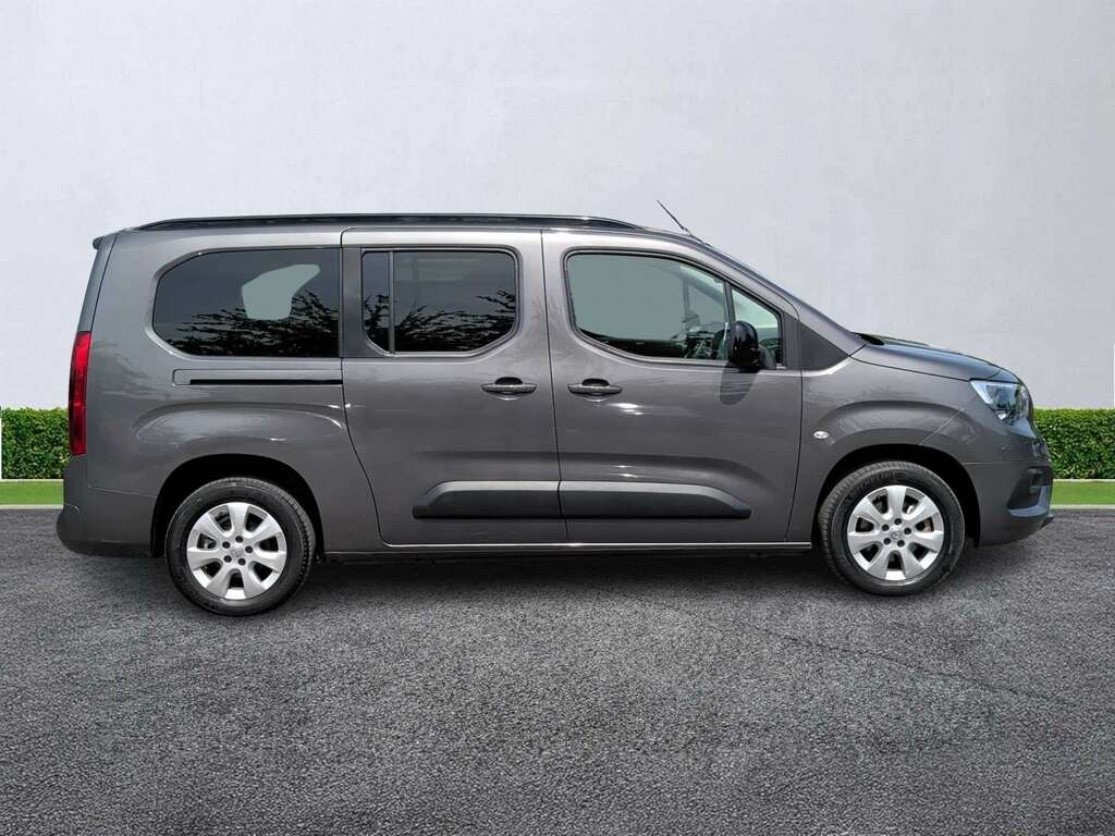 Vauxhall Combo-e Life 100Kw Design Xl 50Kwh 7 Seat KE73YWT Grey #2
