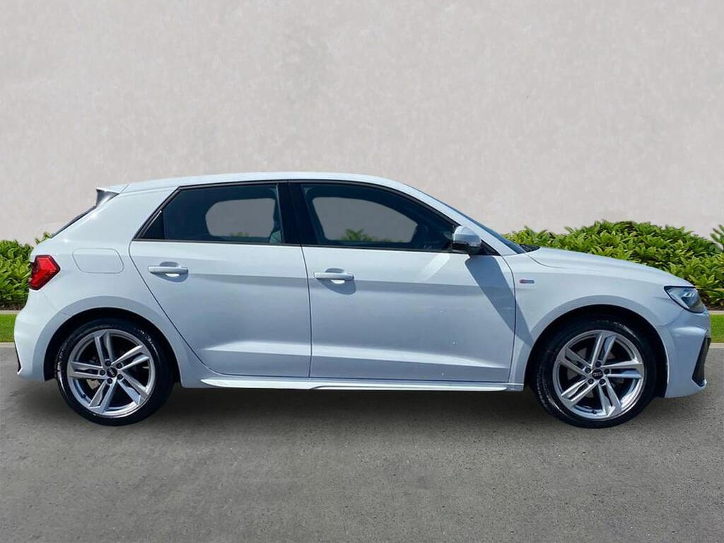 Audi A1 1.5 Tfsi 35 S Line Sportback S Tronic E White #3