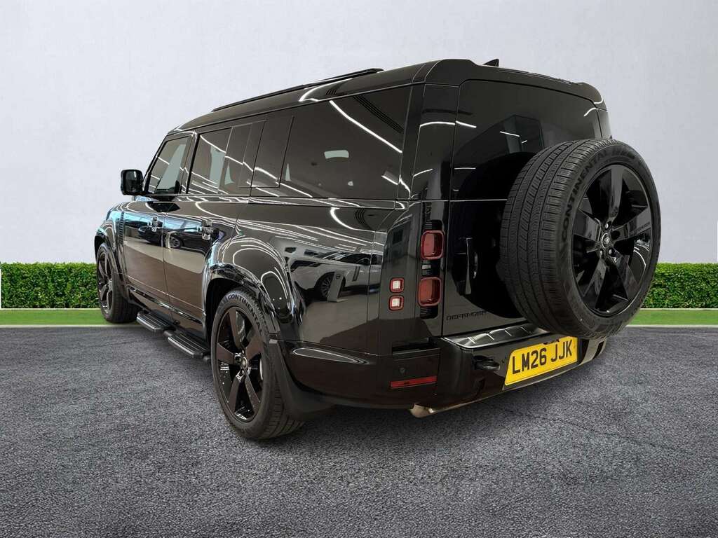 Land Rover Defender 130 3.0 D350 X-dynamic Hse 130 Black #2