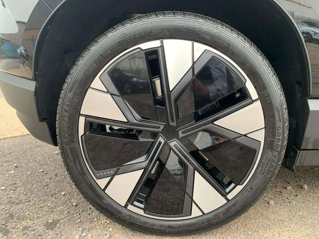 Volvo EX30 315Kw Twin Motor Performance Ultra 69Kwh AV75LNC Black #6