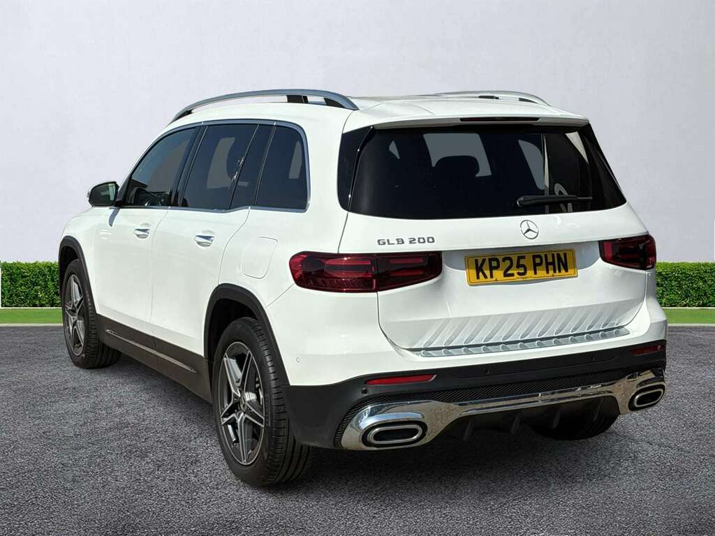 Mercedes-Benz GLB Class Glb 200 Amg Line Executive 7G-tronic KP25PHN White #2