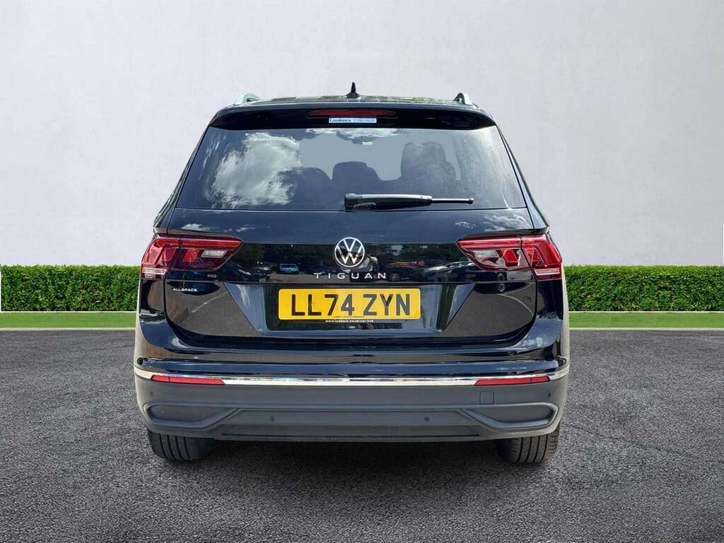 Volkswagen Tiguan Allspace 1.5 Tsi Life Black #4
