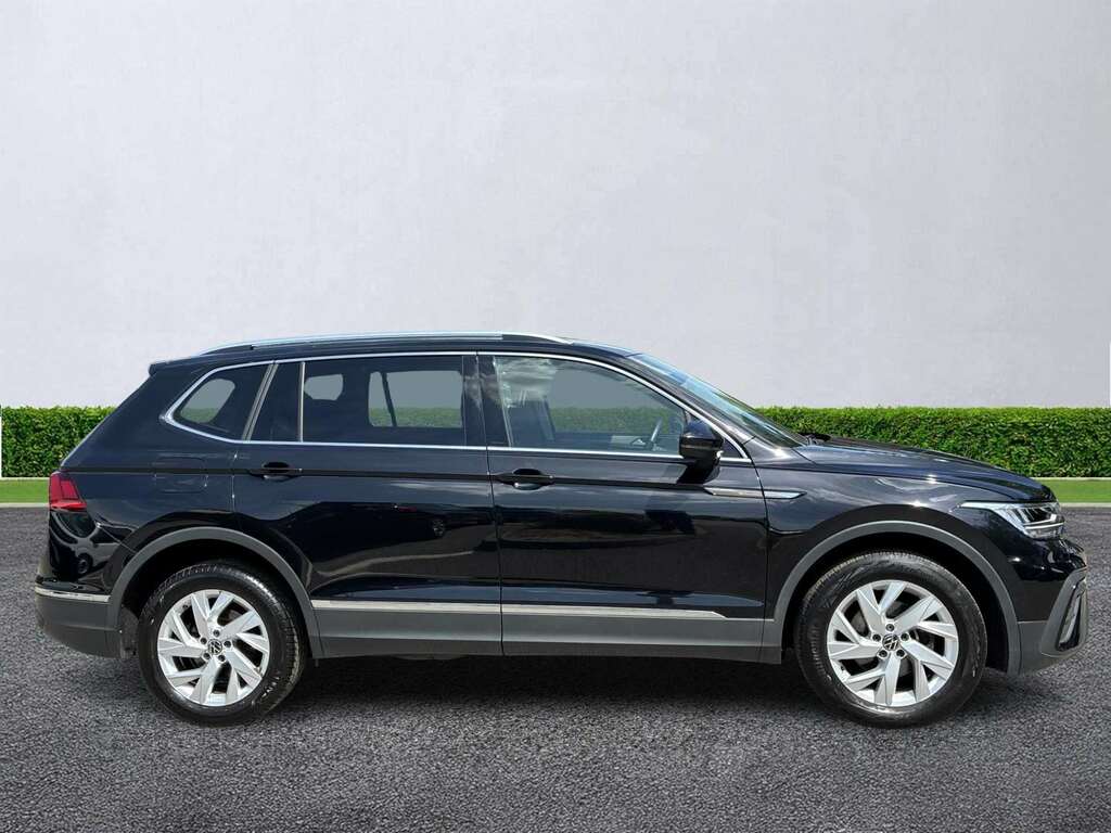 Volkswagen Tiguan Allspace 1.5 Tsi Life Black #3