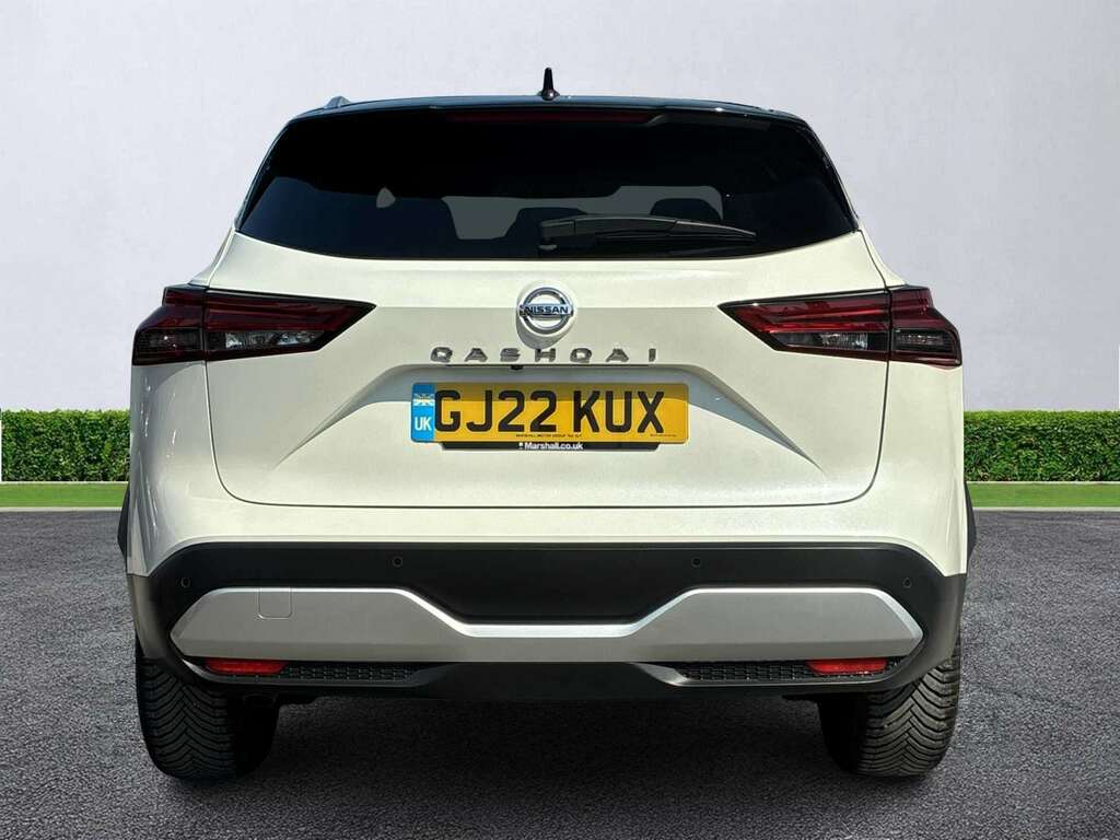 Nissan Qashqai 1.3 Dig-t Mh 158 Tekna Xtronic GJ22KUX White #4