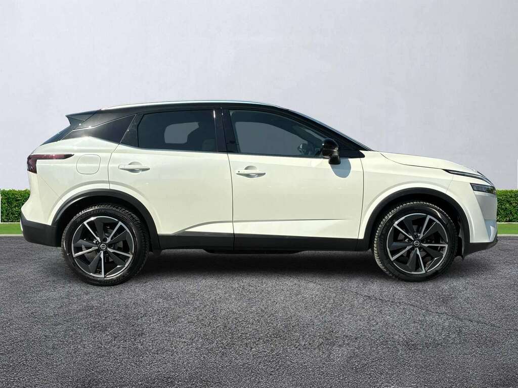 Nissan Qashqai 1.3 Dig-t Mh 158 Tekna Xtronic GJ22KUX White #3