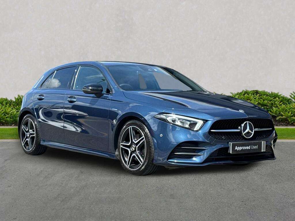 Mercedes-Benz A Class A200 Amg Line Premium Blue
