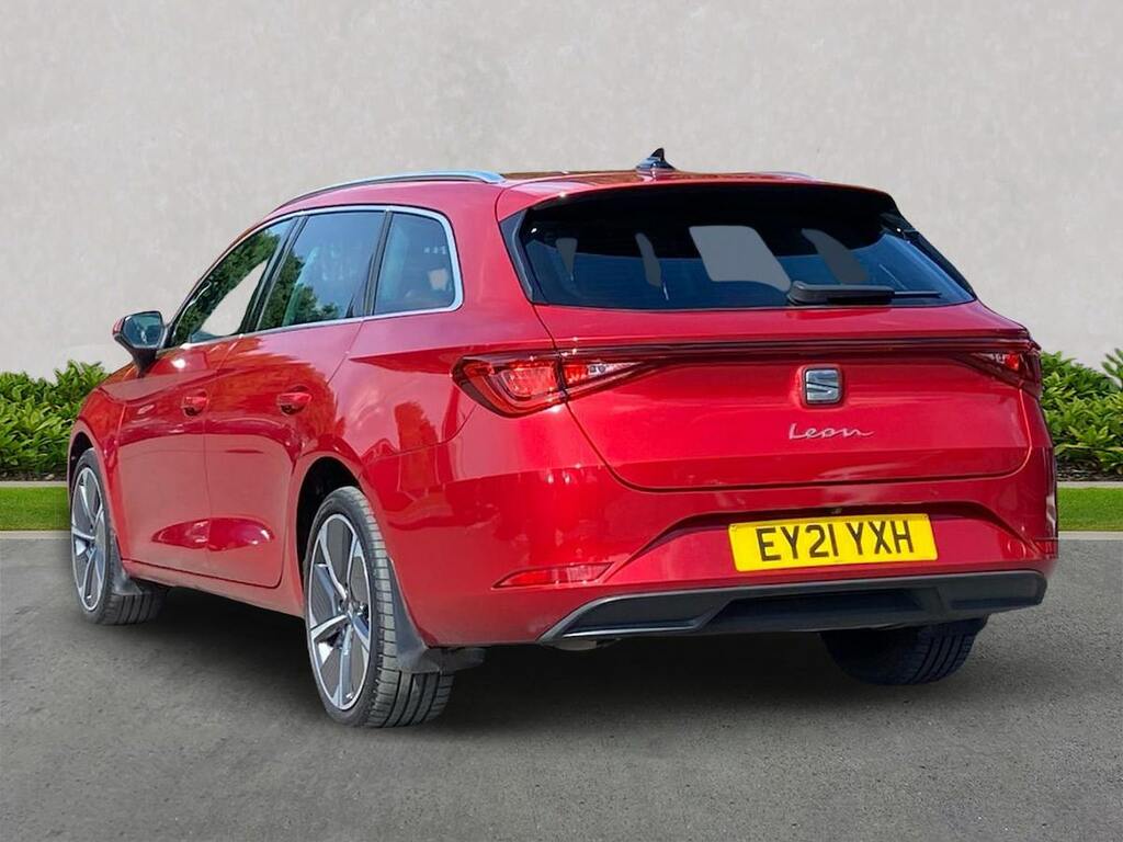 Seat Leon 1.5 Etsi Mhev Xcellence Lux Estate Hybr Red #2