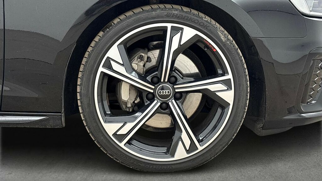Audi A4 40 Tfsi 204 Black Edition S Tronic VN24UAT Black #4