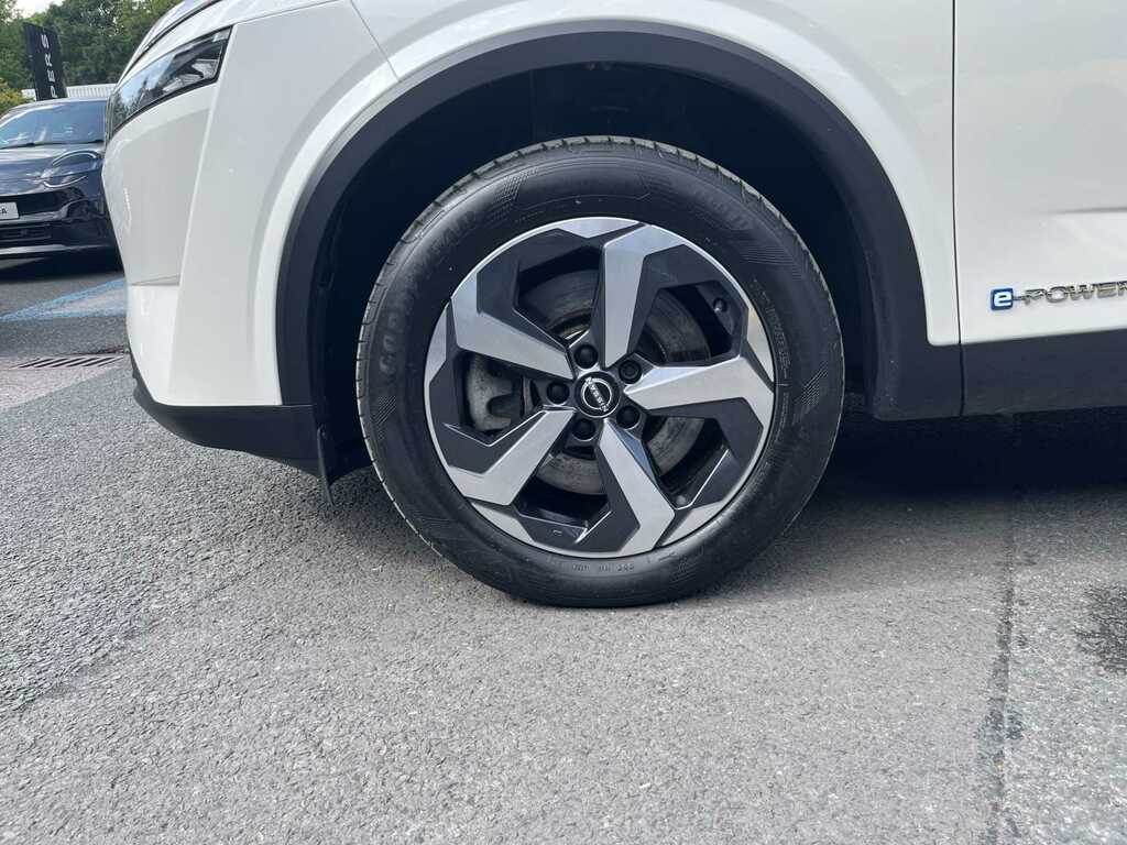 Nissan Qashqai 1.5 E-power Acenta Premium PX23ONO White #6