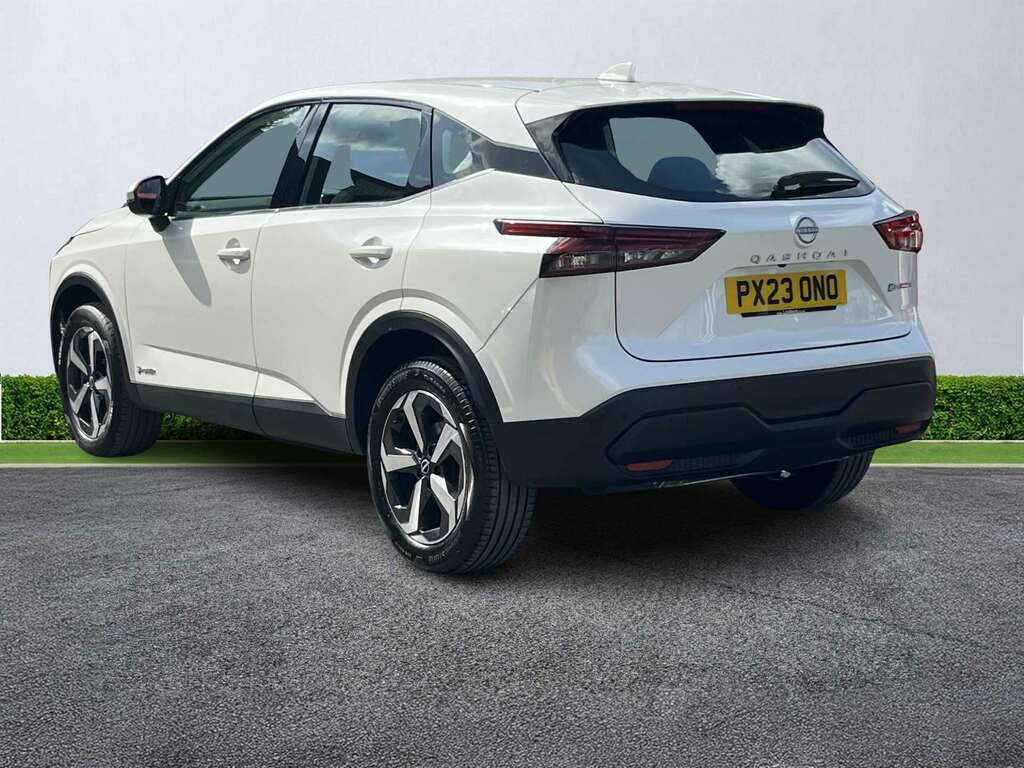 Nissan Qashqai 1.5 E-power Acenta Premium PX23ONO White #2