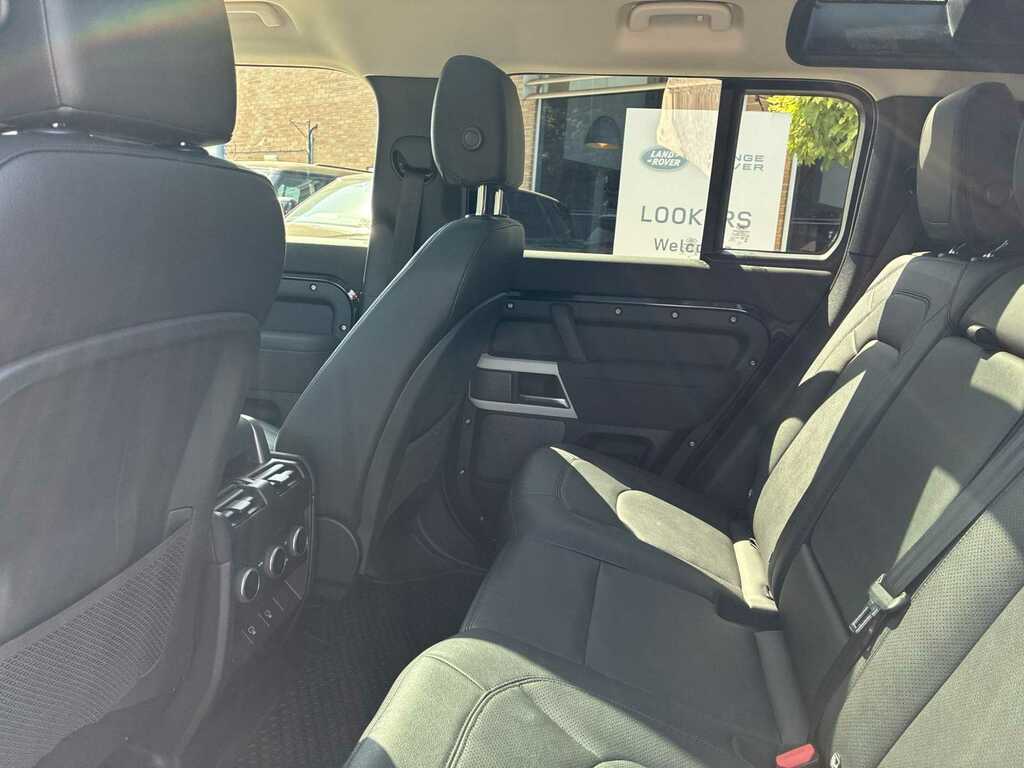 Land Rover Defender 110 2.0 P400e Xs Edition 110 SB72HEB Black #4