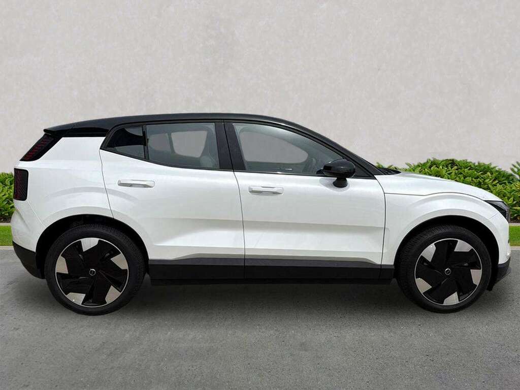 Volvo EX30 200Kw Sm Extended Range Plus 69Kwh EO26FOU White #3