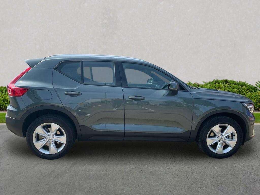 Volvo XC40 2.0 B3p Core EO26FPT Green #3
