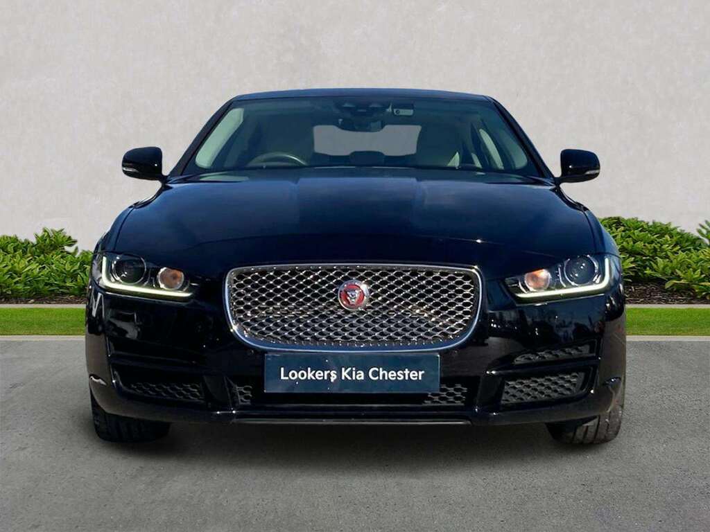 Jaguar XE 2.0 Ingenium Portfolio DH19FWV Black #5