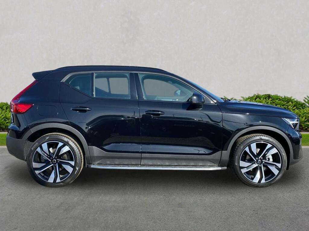 Volvo XC40 2.0 B4p Plus Dark SJ26VML Black #3