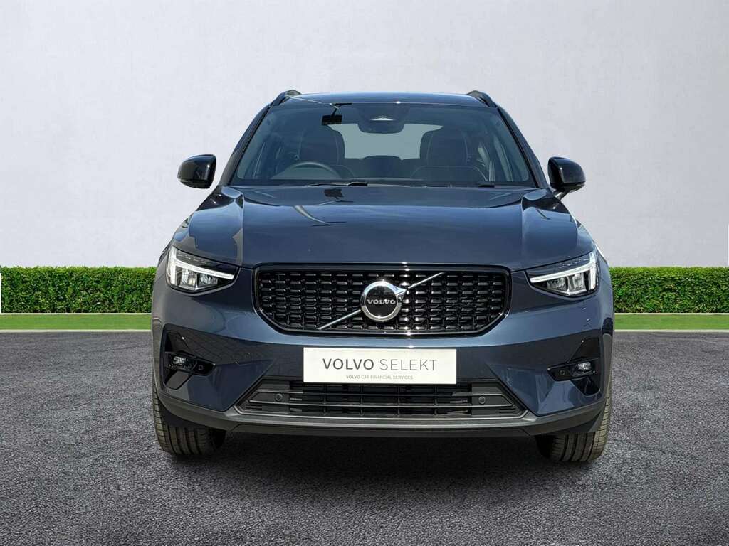 Volvo XC40 2.0 B4p Plus Dark SJ26VKN Blue #4
