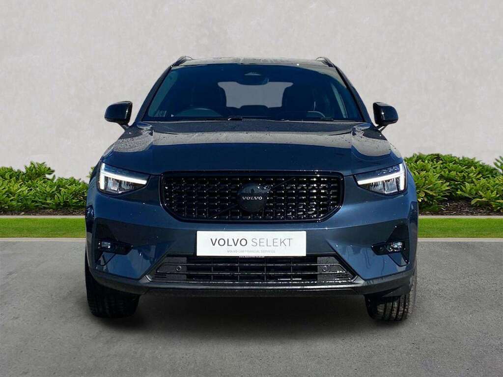 Volvo XC40 2.0 B3p Plus Black Edition SG26MYJ Blue #5