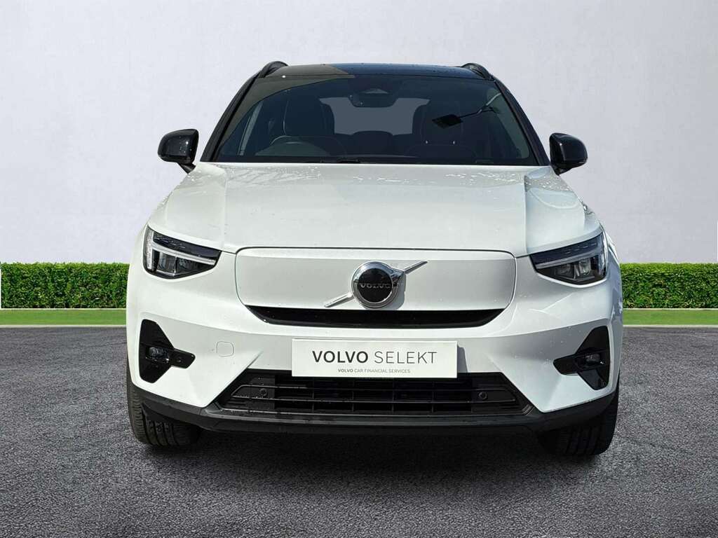 Volvo EX40 185Kw Extended Range Plus 78Kwh White #2
