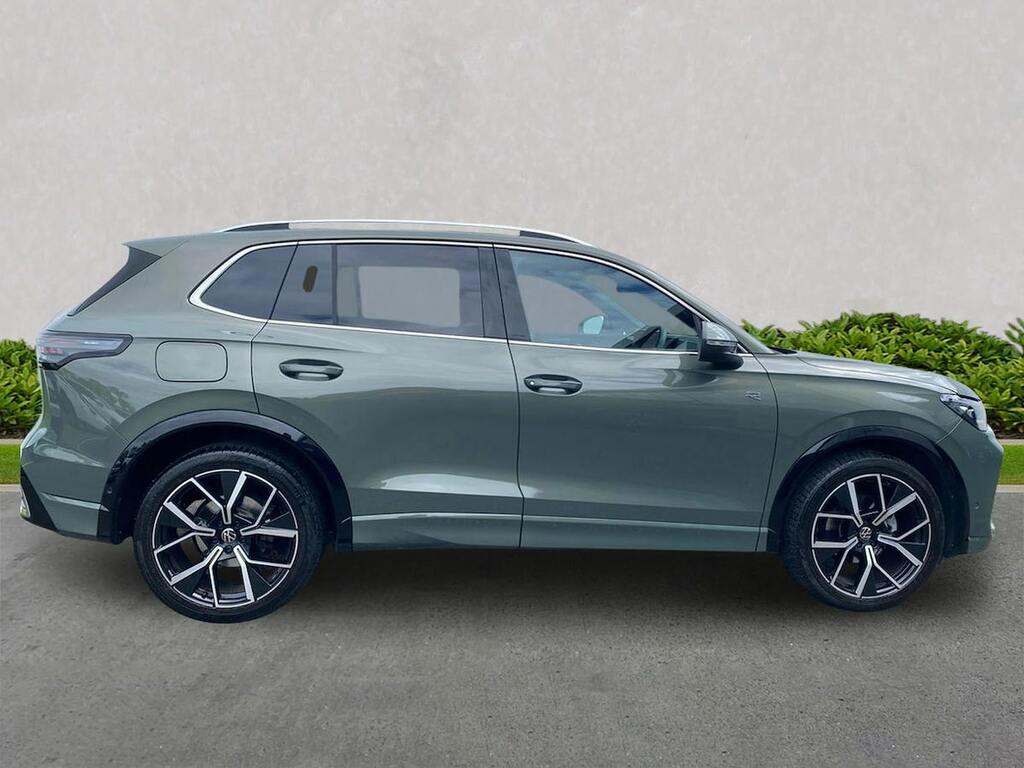Volkswagen Tiguan 1.5 Etsi Mhev R-line Suv Hybrid Dsg Eur DV74GRU Green #3